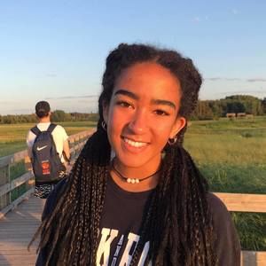 Meet your Posher, Amelia